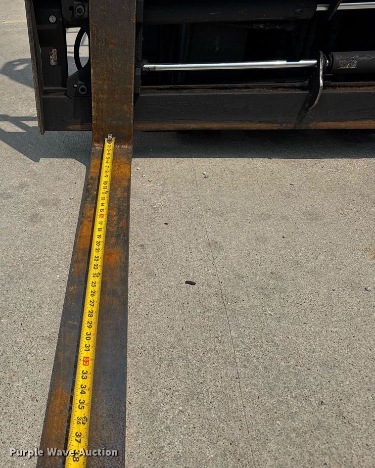 image for item DI9047 2018 Toyota 8FGCU32 forklift