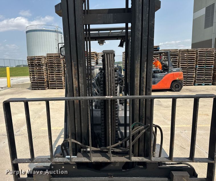 image for item DI9047 2018 Toyota 8FGCU32 forklift