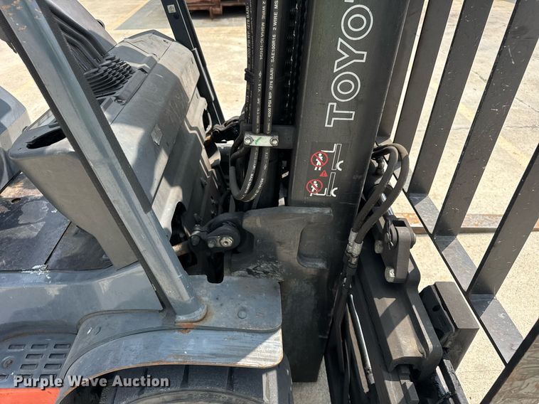 image for item DI9047 2018 Toyota 8FGCU32 forklift