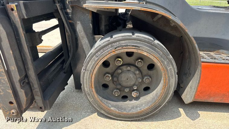 image for item DI9047 2018 Toyota 8FGCU32 forklift