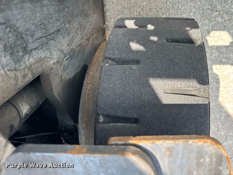 image for item DI9047 2018 Toyota 8FGCU32 forklift