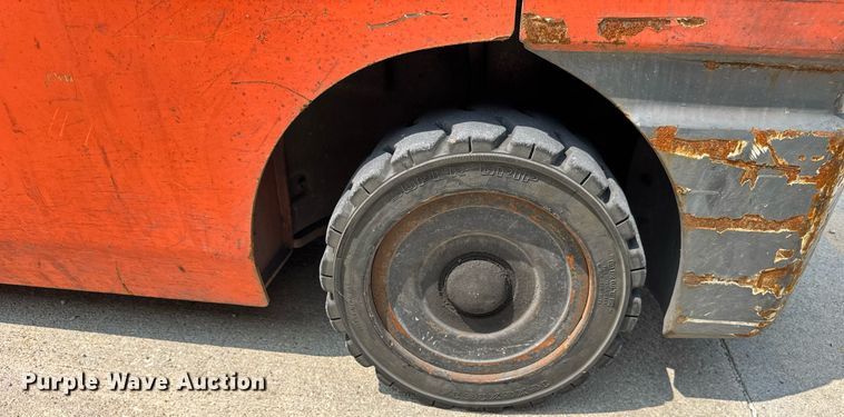 image for item DI9047 2018 Toyota 8FGCU32 forklift