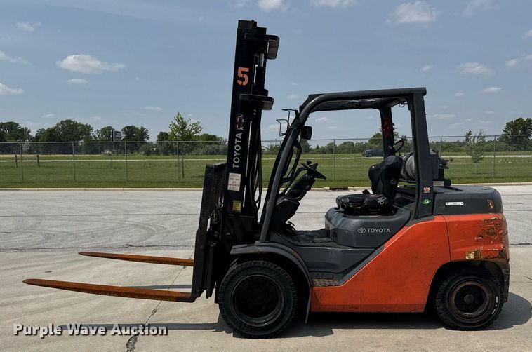 image for item DI9048 2018 Toyota 8FG40U forklift