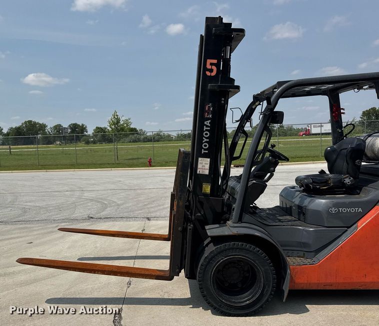 image for item DI9048 2018 Toyota 8FG40U forklift