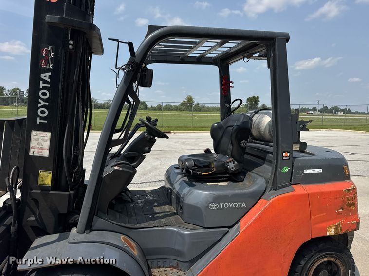 image for item DI9048 2018 Toyota 8FG40U forklift