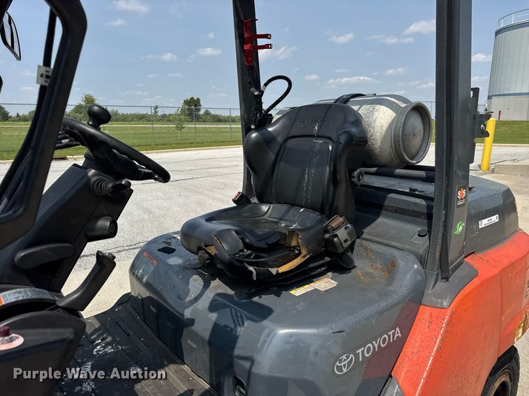 image for item DI9048 2018 Toyota 8FG40U forklift