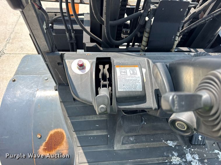 image for item DI9048 2018 Toyota 8FG40U forklift