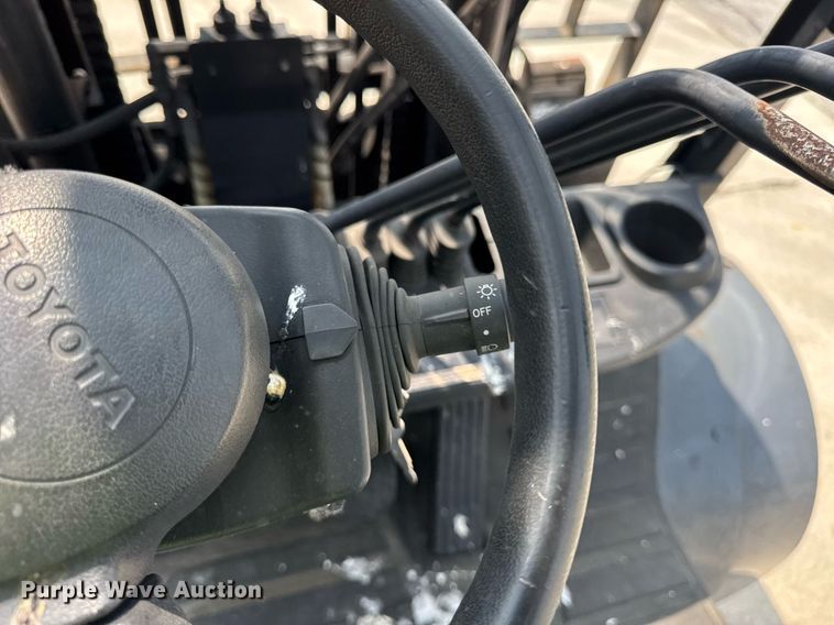 image for item DI9048 2018 Toyota 8FG40U forklift