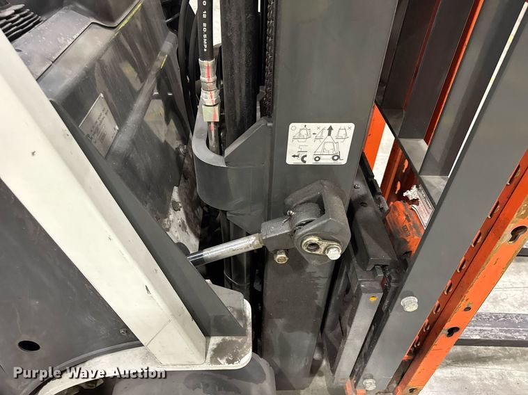 image for item DI9053 2015 Nissan CFS40 forklift