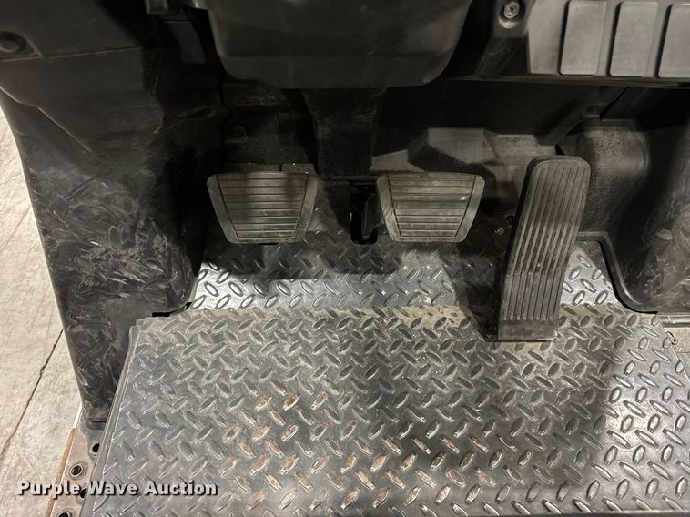 image for item DI9053 2015 Nissan CFS40 forklift