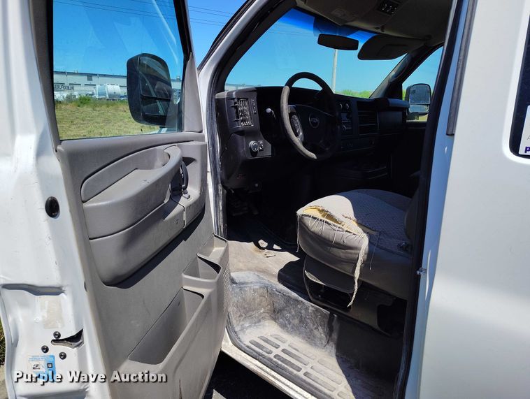 image for item DP4988 2013 Chevrolet Express van