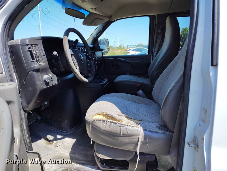 image for item DP4988 2013 Chevrolet Express van