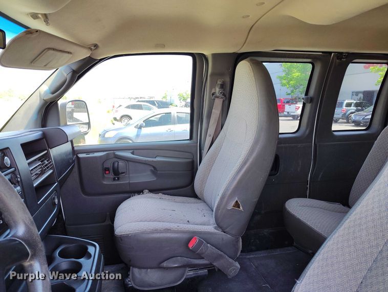 image for item DP4988 2013 Chevrolet Express van