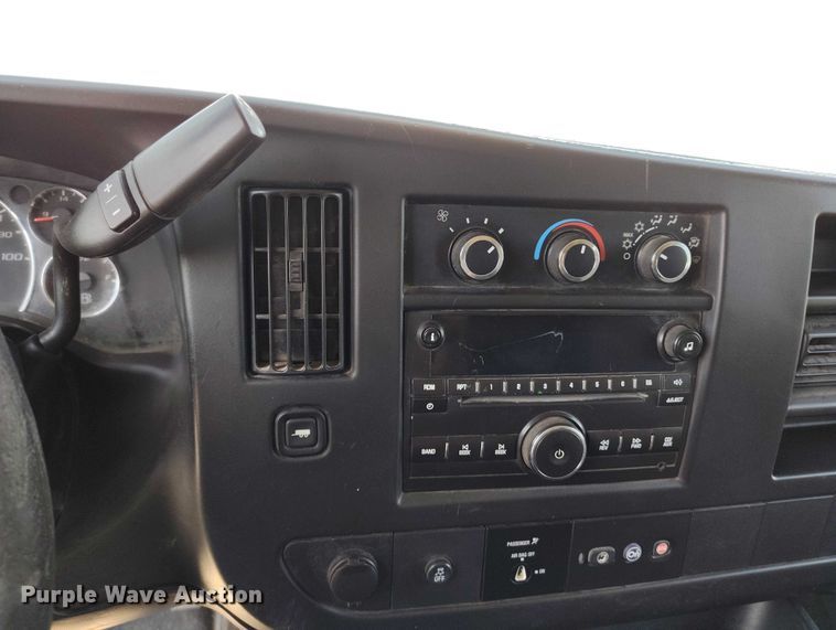 image for item DP4988 2013 Chevrolet Express van