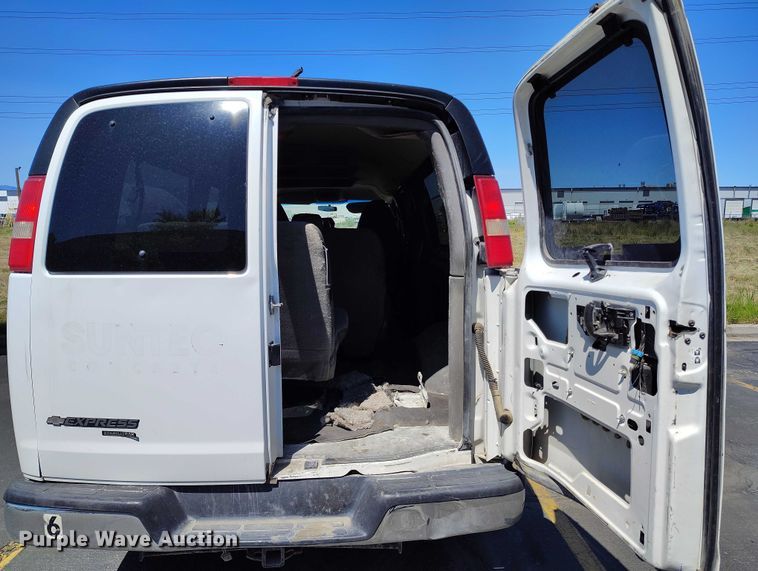 image for item DP4988 2013 Chevrolet Express van