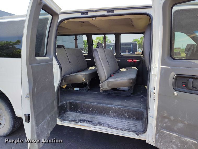 image for item DP4988 2013 Chevrolet Express van