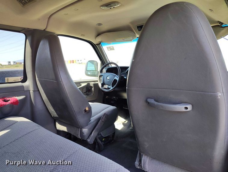 image for item DP4988 2013 Chevrolet Express van