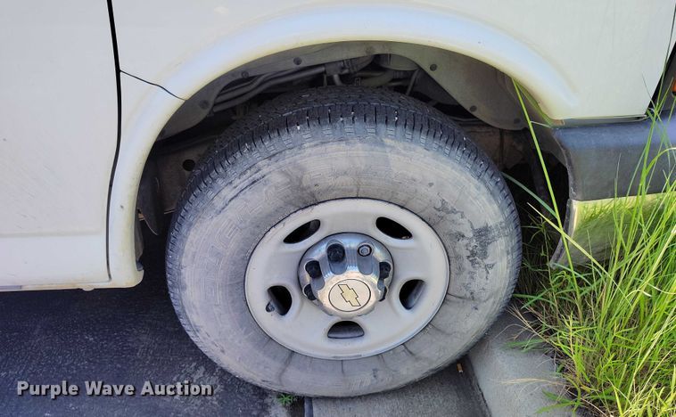 image for item DP4988 2013 Chevrolet Express van