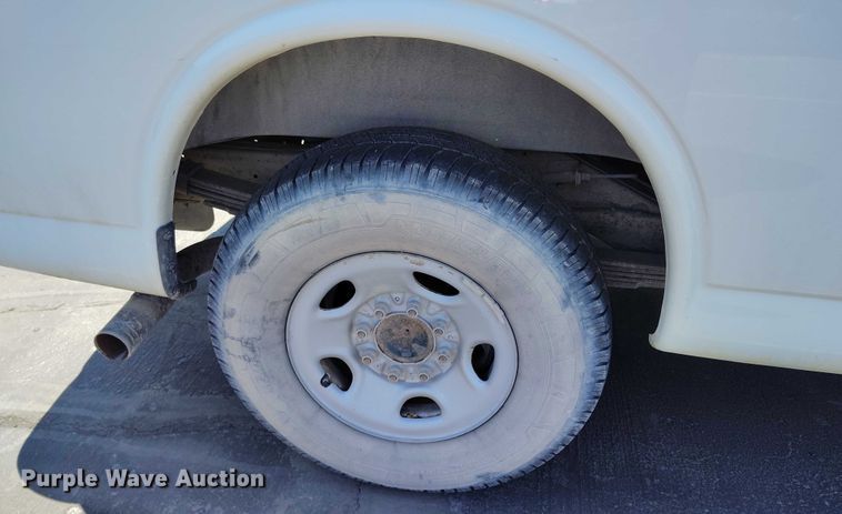 image for item DP4988 2013 Chevrolet Express van