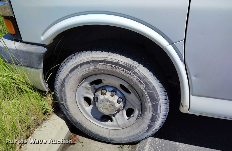 image for item DP4988 2013 Chevrolet Express van