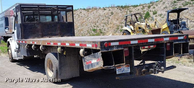 image for item DP4989 2007 Freightliner Business Class M2 flatbed truck