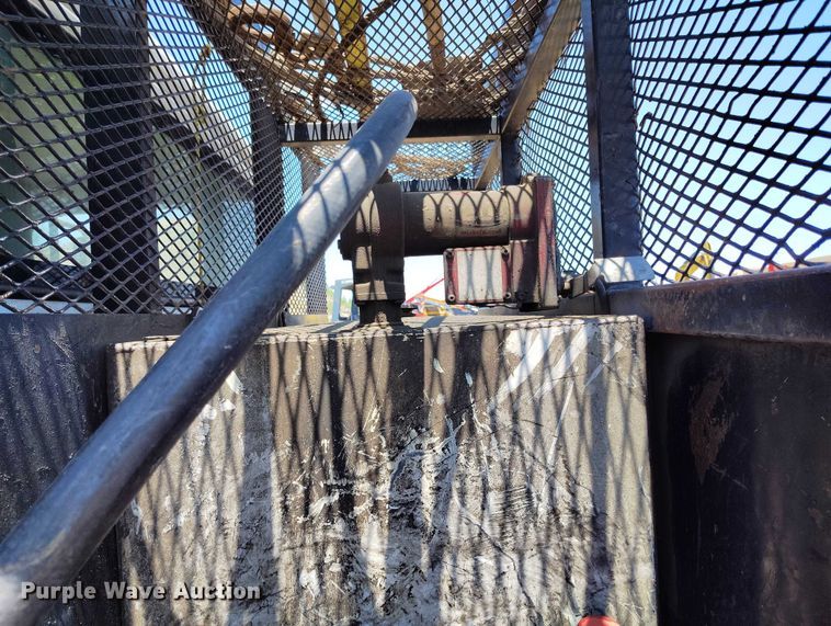 image for item DP4989 2007 Freightliner Business Class M2 flatbed truck