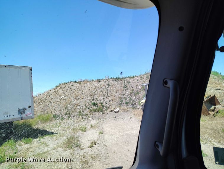 image for item DP4989 2007 Freightliner Business Class M2 flatbed truck