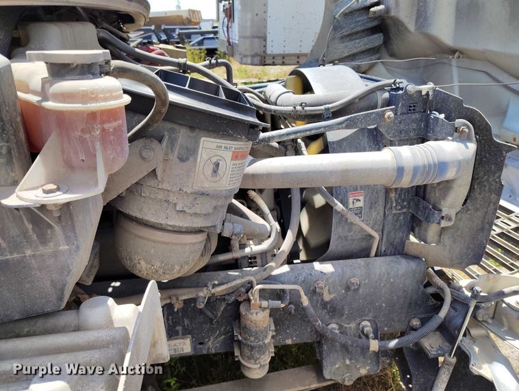 image for item DP4989 2007 Freightliner Business Class M2 flatbed truck