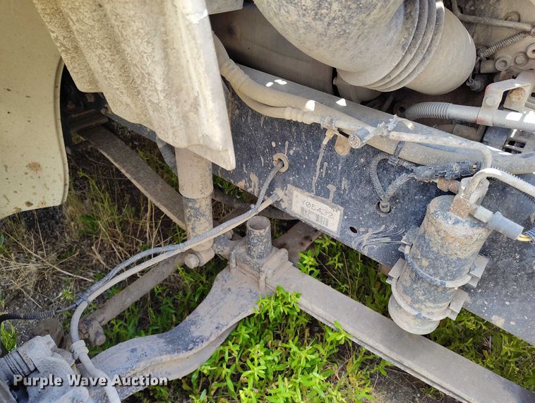 image for item DP4989 2007 Freightliner Business Class M2 flatbed truck