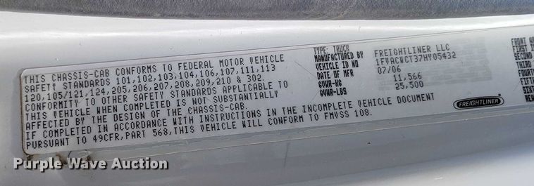 image for item DP4989 2007 Freightliner Business Class M2 flatbed truck