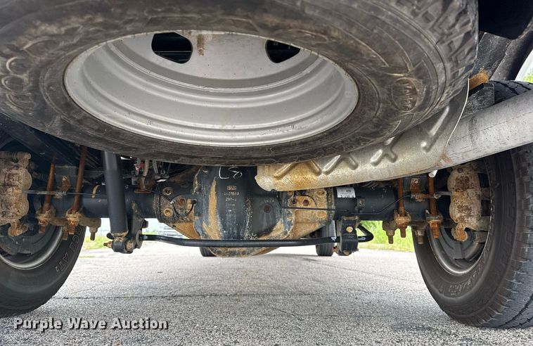 image for item DS3741 2019 Ford F350 Super Duty XL Crew Cab pickup truck