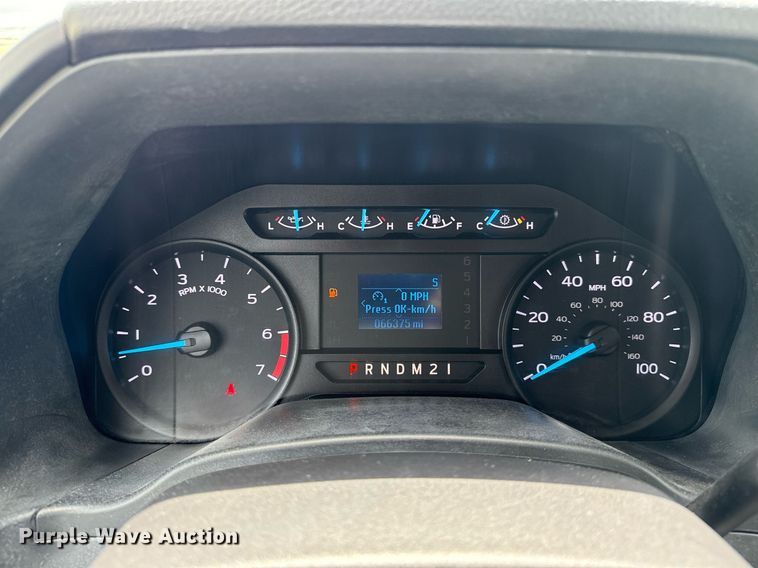 image for item DS3741 2019 Ford F350 Super Duty XL Crew Cab pickup truck