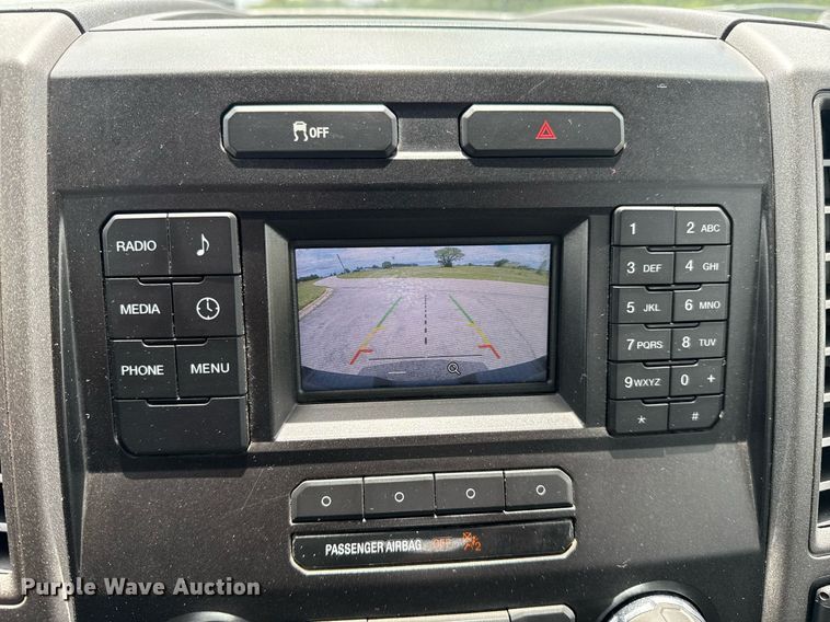 image for item DS3741 2019 Ford F350 Super Duty XL Crew Cab pickup truck