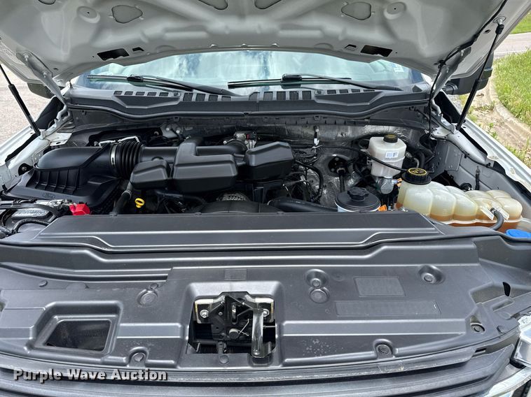 image for item DS3741 2019 Ford F350 Super Duty XL Crew Cab pickup truck