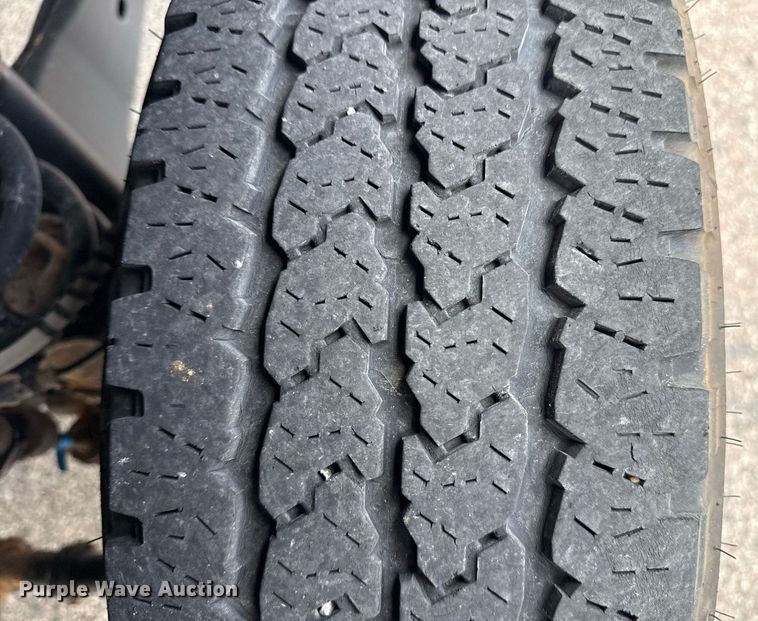 image for item DS3741 2019 Ford F350 Super Duty XL Crew Cab pickup truck