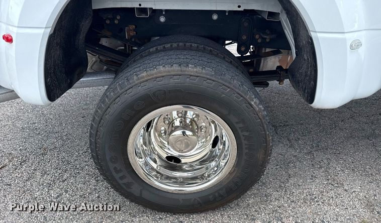 image for item DS3741 2019 Ford F350 Super Duty XL Crew Cab pickup truck