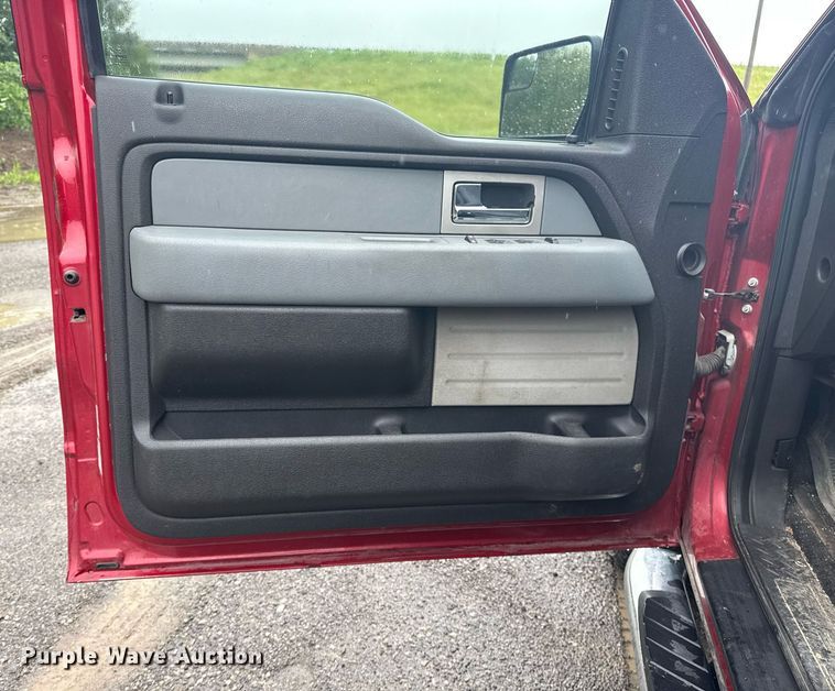 image for item DS3745 2011 Ford F150 SuperCrew pickup truck