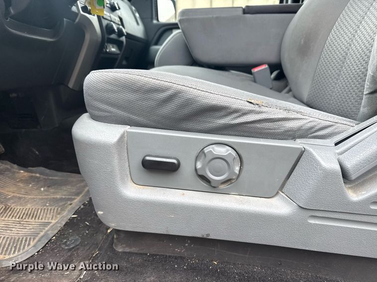 image for item DS3745 2011 Ford F150 SuperCrew pickup truck