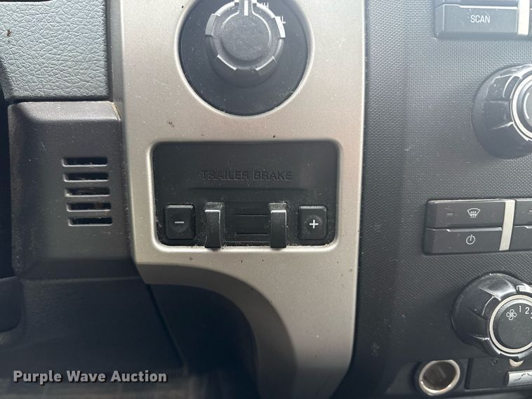 image for item DS3745 2011 Ford F150 SuperCrew pickup truck