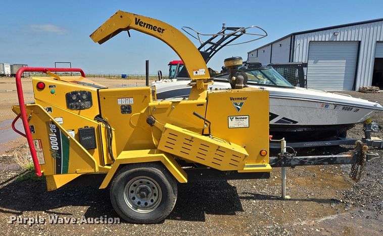image for item DT4903 2012 Vermeer BC1000XL wood chipper