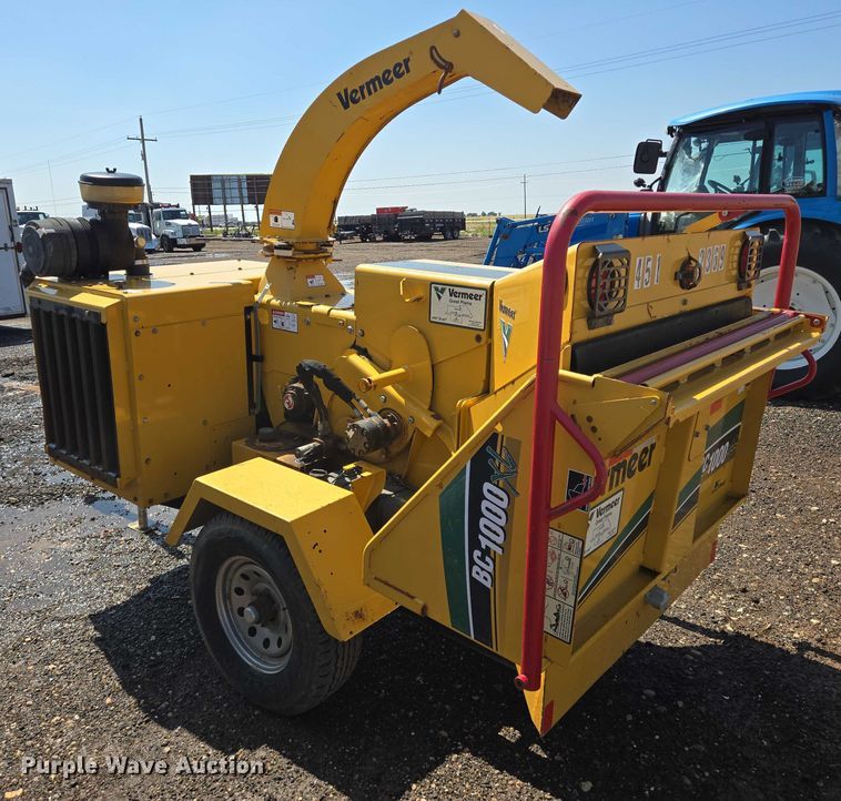 image for item DT4903 2012 Vermeer BC1000XL wood chipper
