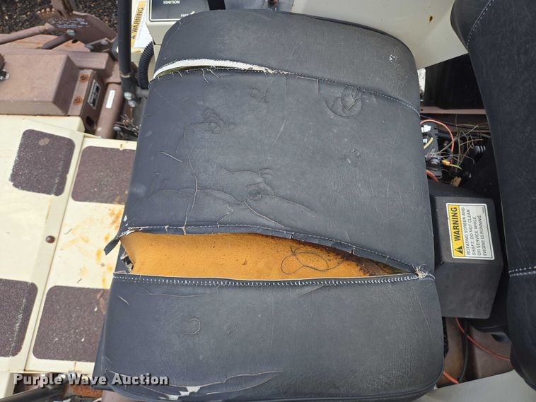 image for item DT4912 1997 Grasshopper 725k ZTR lawn mower