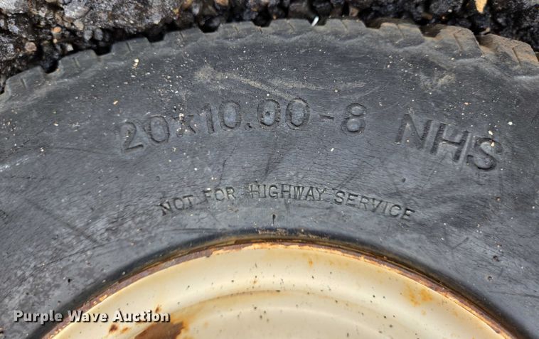 image for item DT4912 1997 Grasshopper 725k ZTR lawn mower