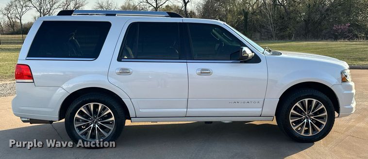 image for item DT6614 2017 Lincoln Navigator SUV