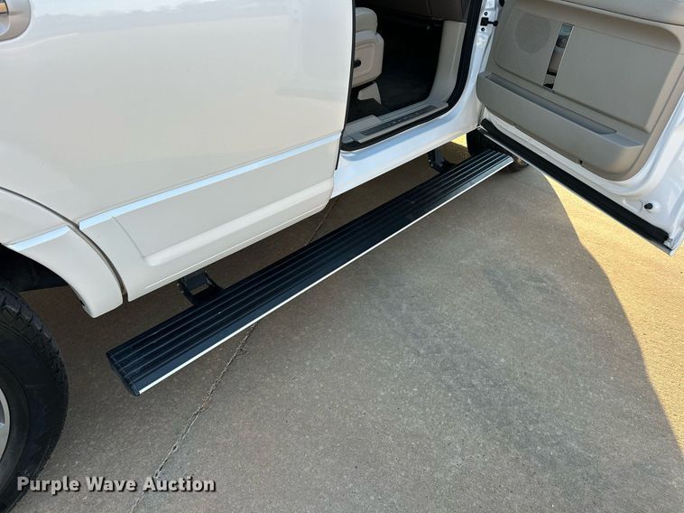 image for item DT6614 2017 Lincoln Navigator SUV