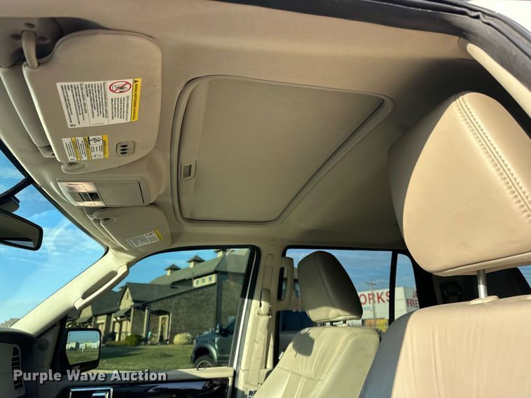 image for item DT6614 2017 Lincoln Navigator SUV