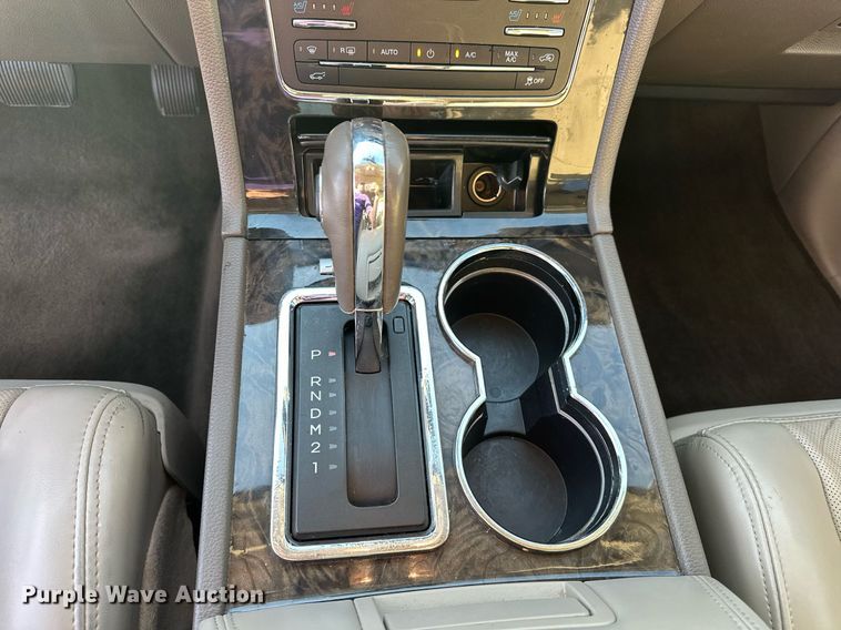 image for item DT6614 2017 Lincoln Navigator SUV