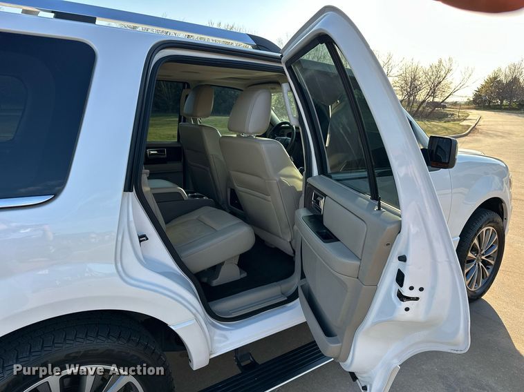 image for item DT6614 2017 Lincoln Navigator SUV