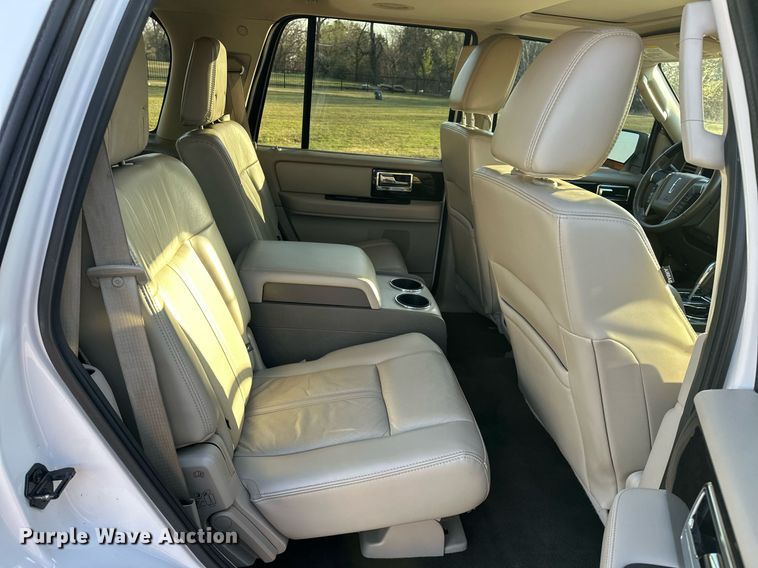 image for item DT6614 2017 Lincoln Navigator SUV