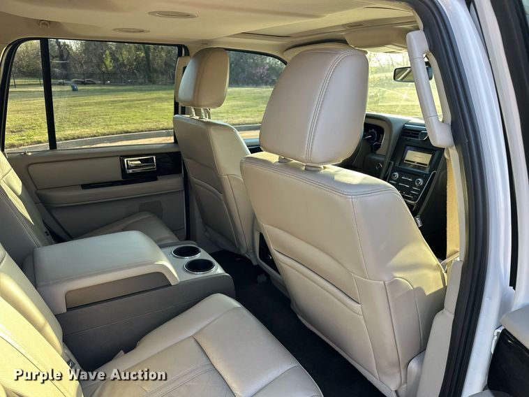 image for item DT6614 2017 Lincoln Navigator SUV